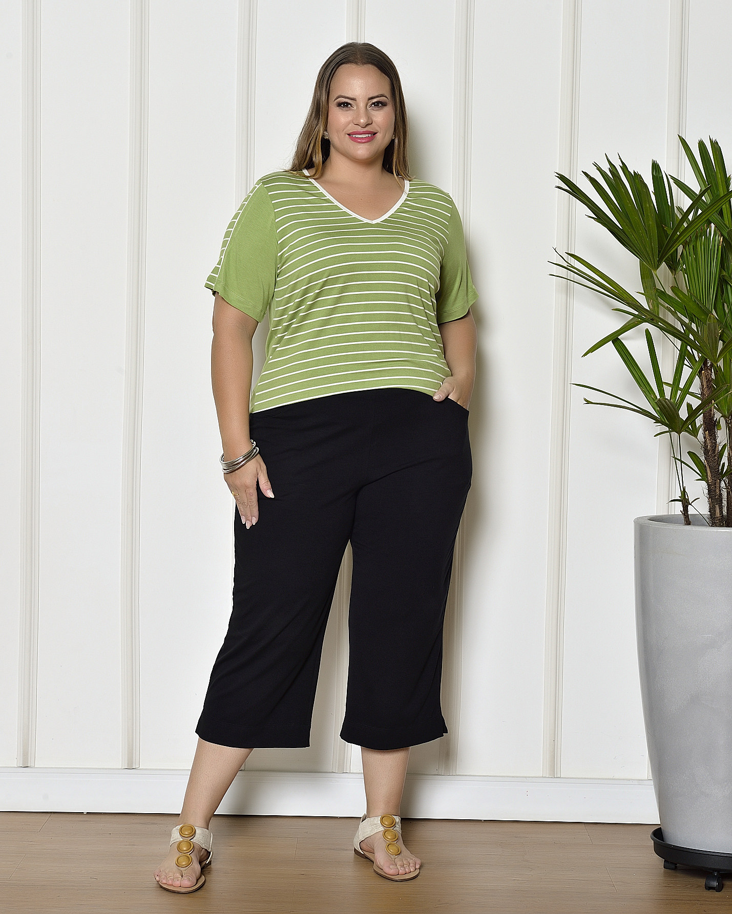 Pantacourt Jeans CalÃ§a Pantacourt Preta Social Plus Size CalÃ§a