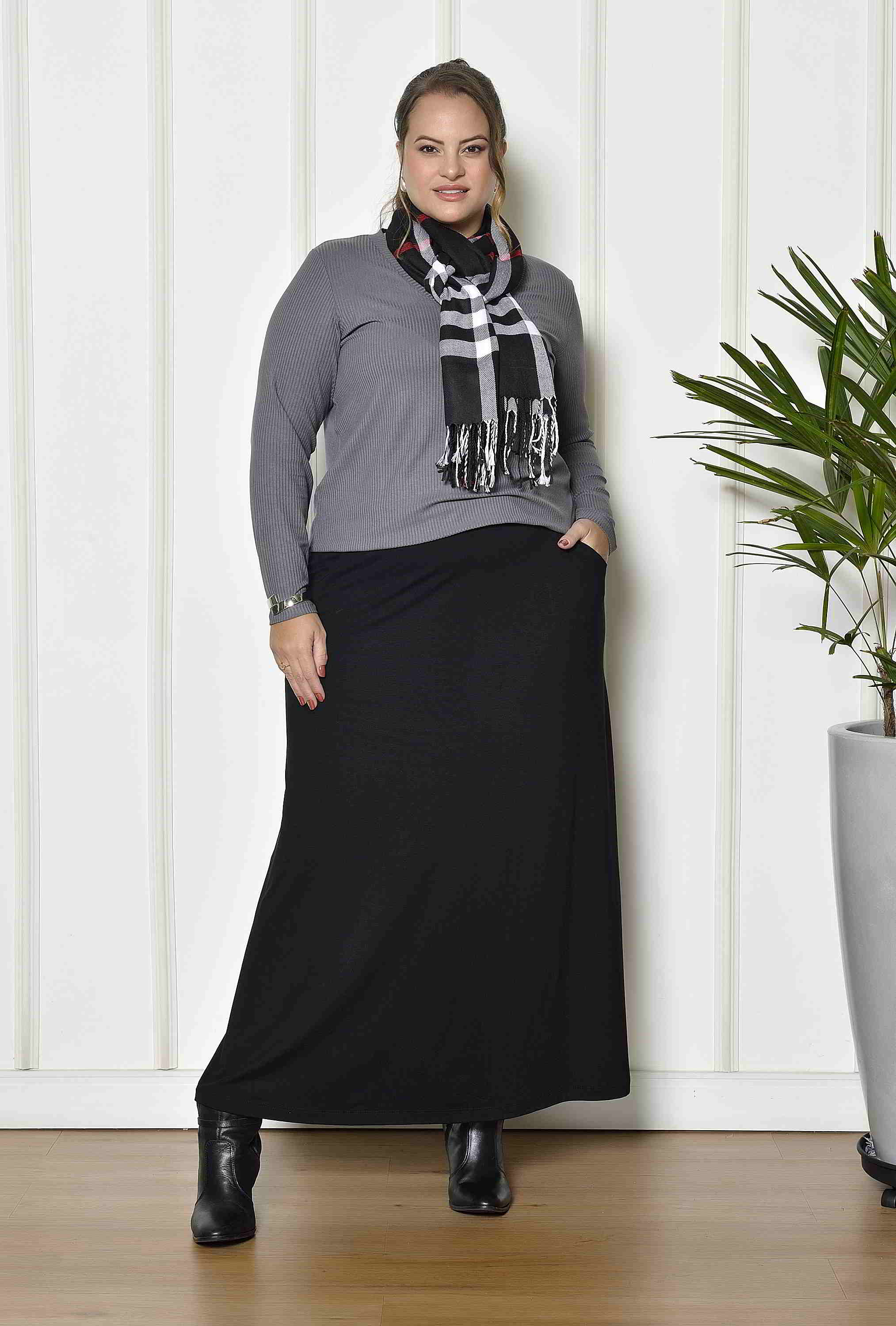 Saia Plus Size Ester: Sofisticação e Estilo Mania Brasil