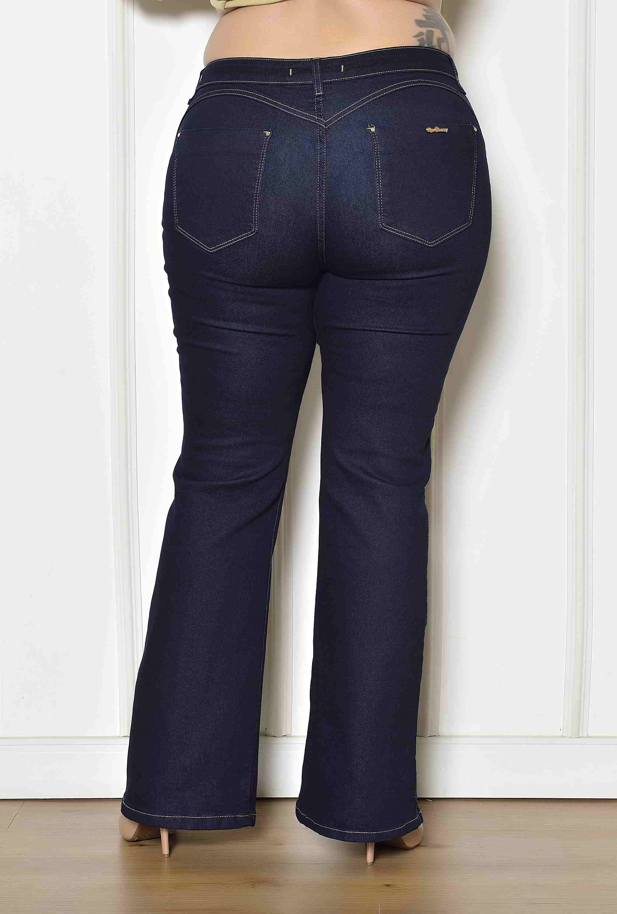 Calça Flare Plus Size: Looks Plus com Elegancia! Mania Brasil