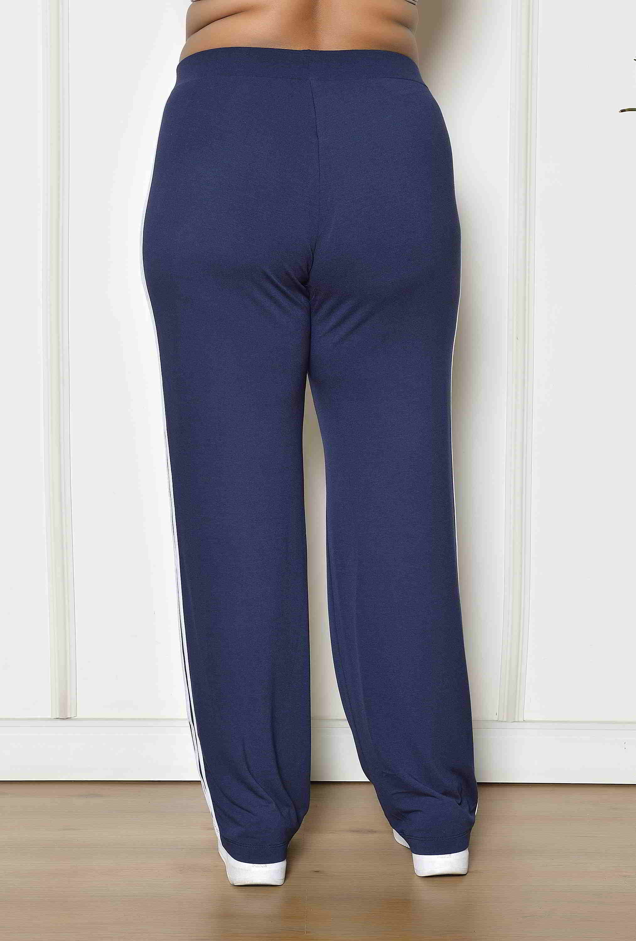 CALÇA TRACK PANTS MARINHO - Tendência da Moda Plus!